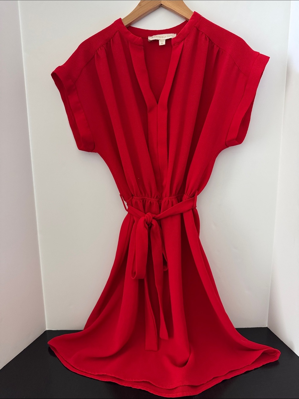 Monteau Los Angeles Red Tie-Waist Cap Sleeve Dress Medium